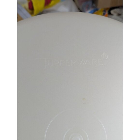 Vintage Tupperware Cake Keeper Carrier Yellow & White Harvest Gold Lid 12" Diame - Picture 2 of 6